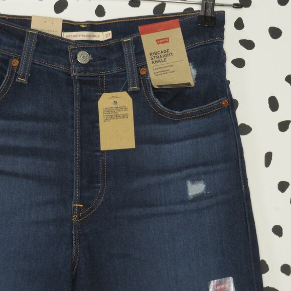 Levi’s Distressed Ribcage Straight Ankle Jeans - Picture 3 of 13